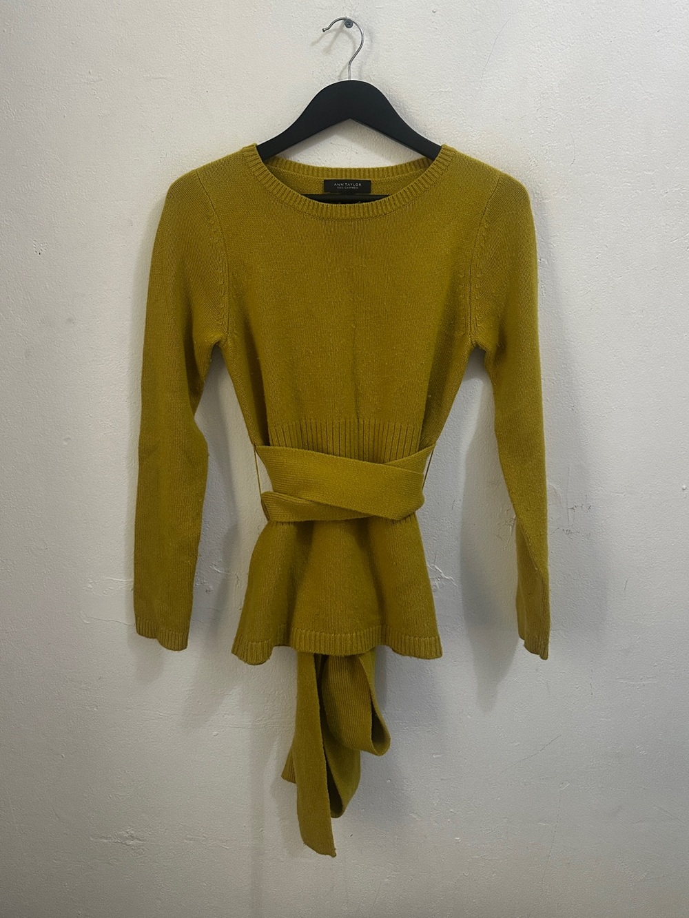 Ann Taylor 100% Cashmere Belted Peplum Sweater XS Green Long Sleeve Knit Top
